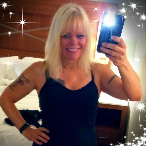 Meet your Posher, Louise - Picture 1 of 1